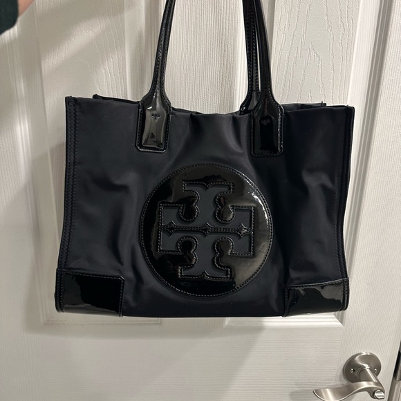 Small Tory Burch Ella tote! Posting more pics later - Picture 3 of 8